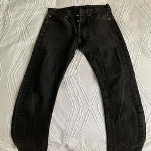 Men’s black Levi’s 501’s 28x32